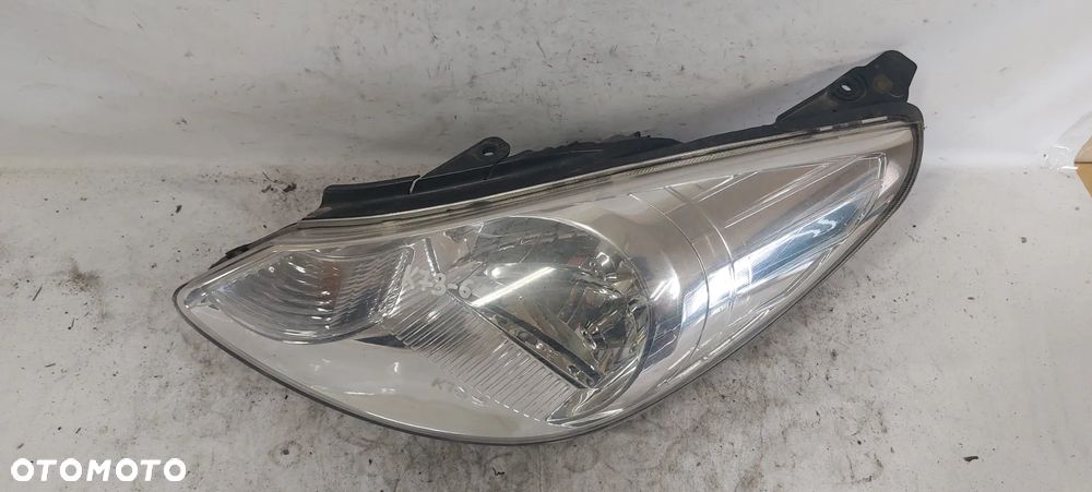 .  PRZOD PRZEDNIA LAMPA LEWA HYUNDAI I10 - 2