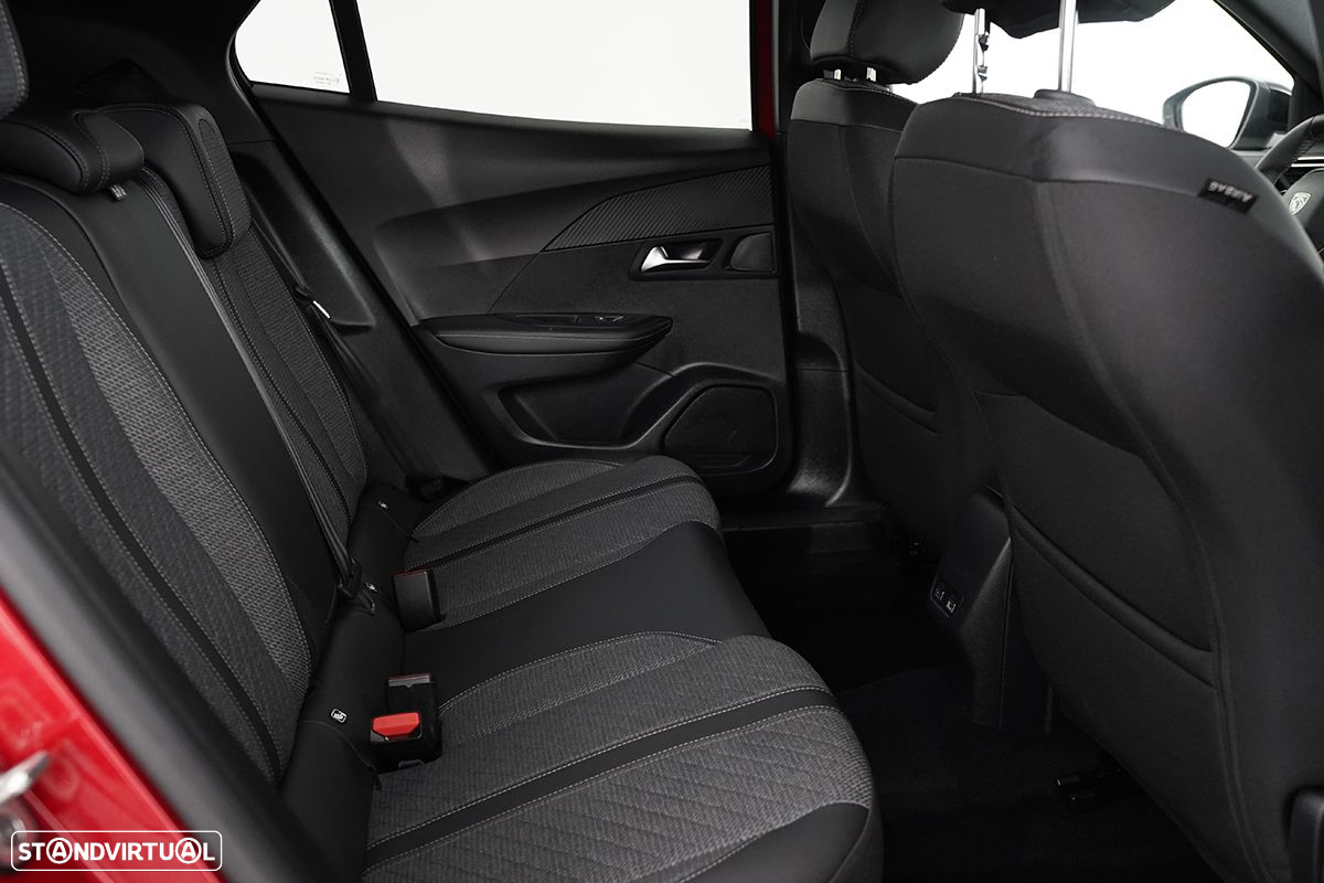 Peugeot 2008 1.2 PureTech Allure - 22