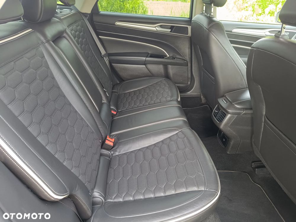 Ford Mondeo Vignale 2.0 TDCi Bi-Turbo PowerShift - 21