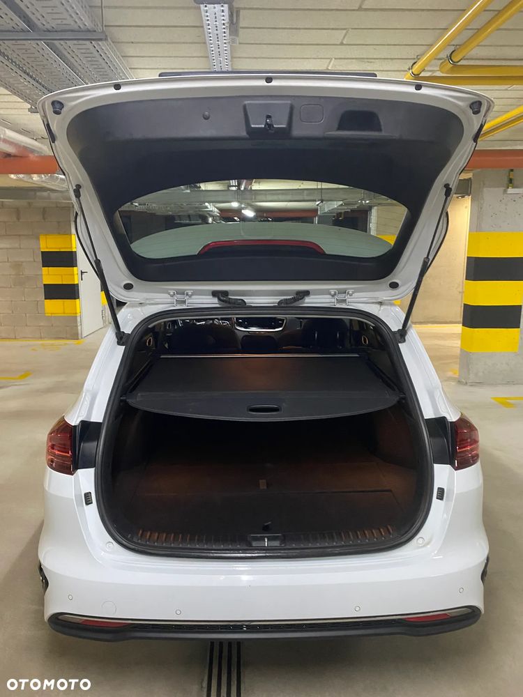 Kia Ceed 1.5 T-GDI M - 12