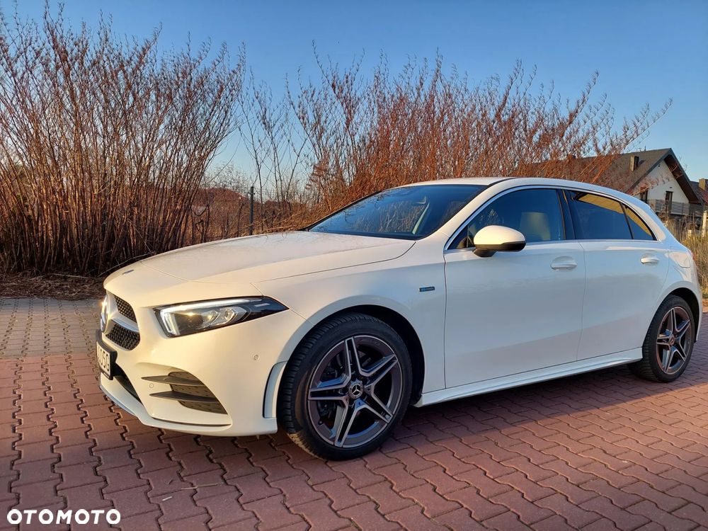 Mercedes-Benz Klasa A 250 E AMG Line 8G-DCT - 9