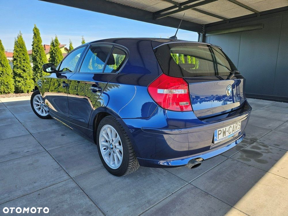BMW Seria 1 120i - 4