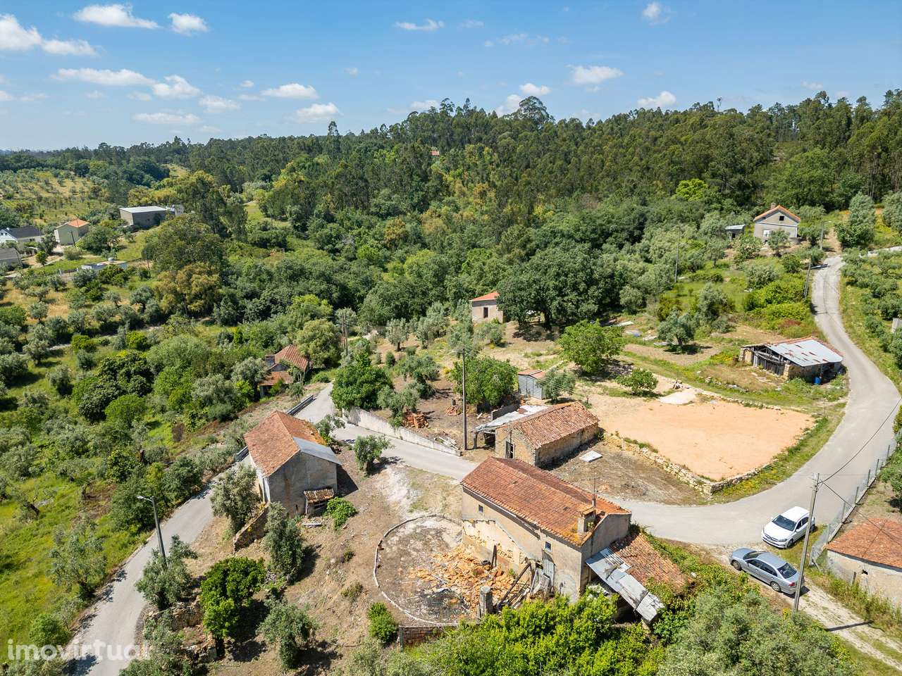 Moradia T2 para reconstrução - Grande imagem: 3/18