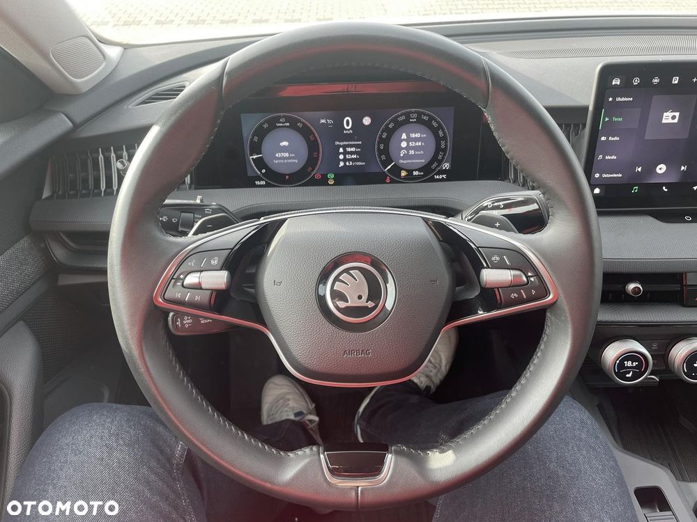 Skoda Superb 2.0 TDI SCR Essence DSG - 16
