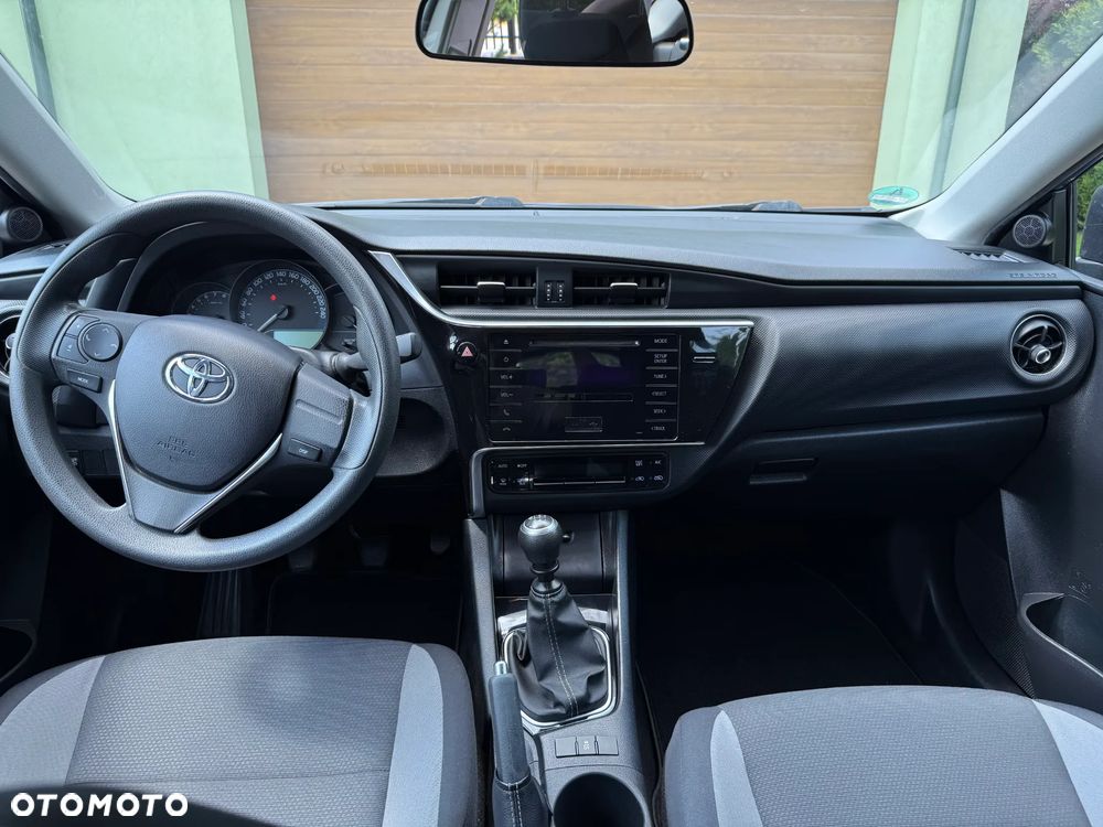 Toyota Auris 1.33 VVT-i Active - 8