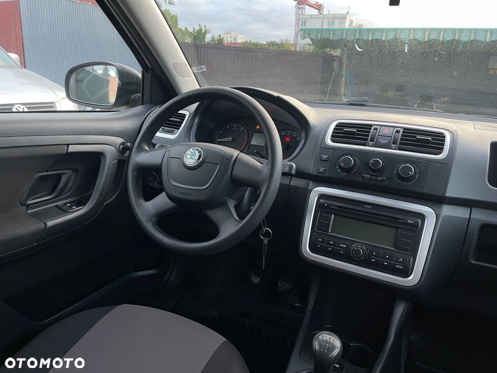 Skoda Fabia 1.2 HTP Ambiente - 23