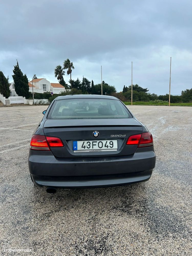 BMW 320 d Coupe - 2