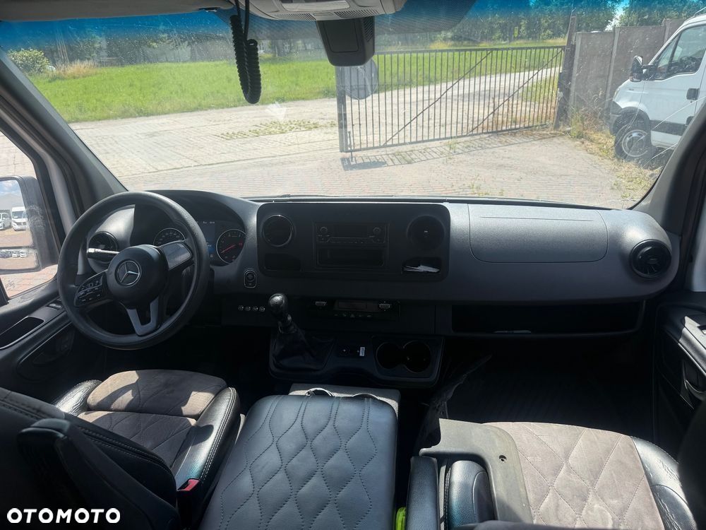 Mercedes-Benz Sprinter - 8