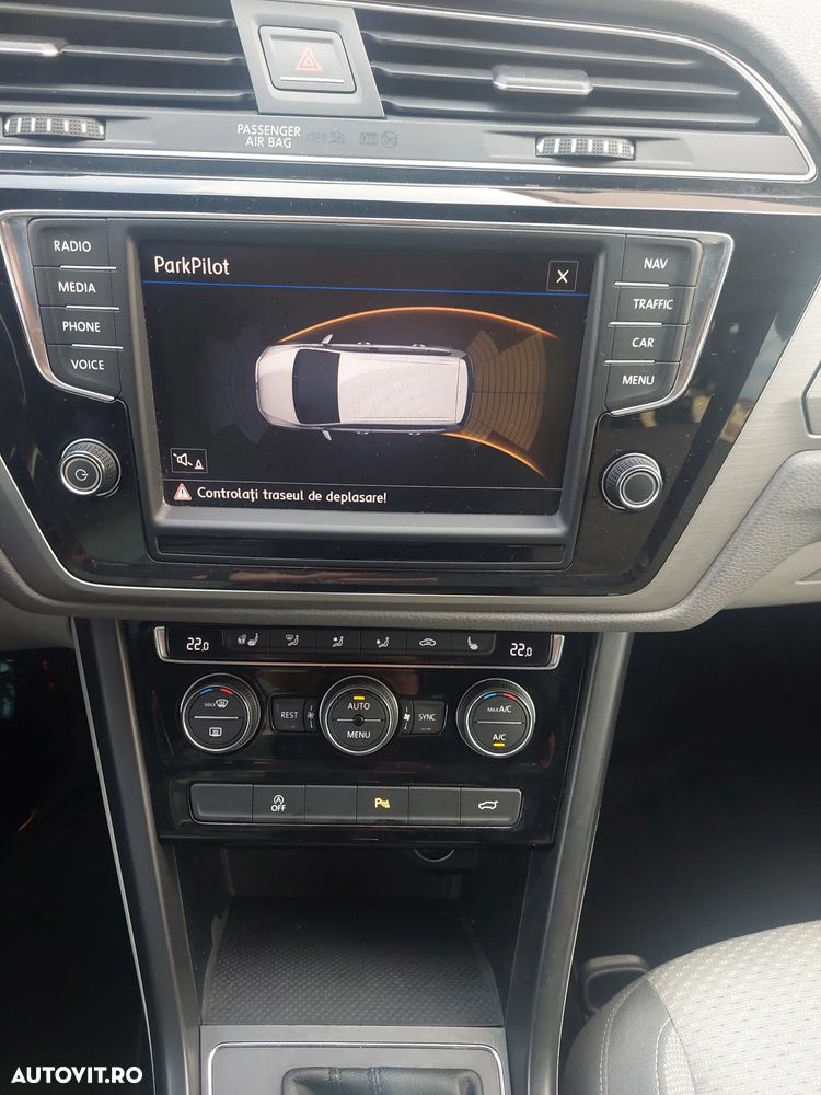 Volkswagen Touran - 21