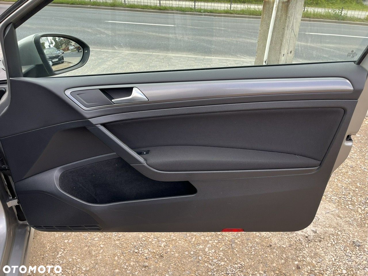 Volkswagen Golf - 18