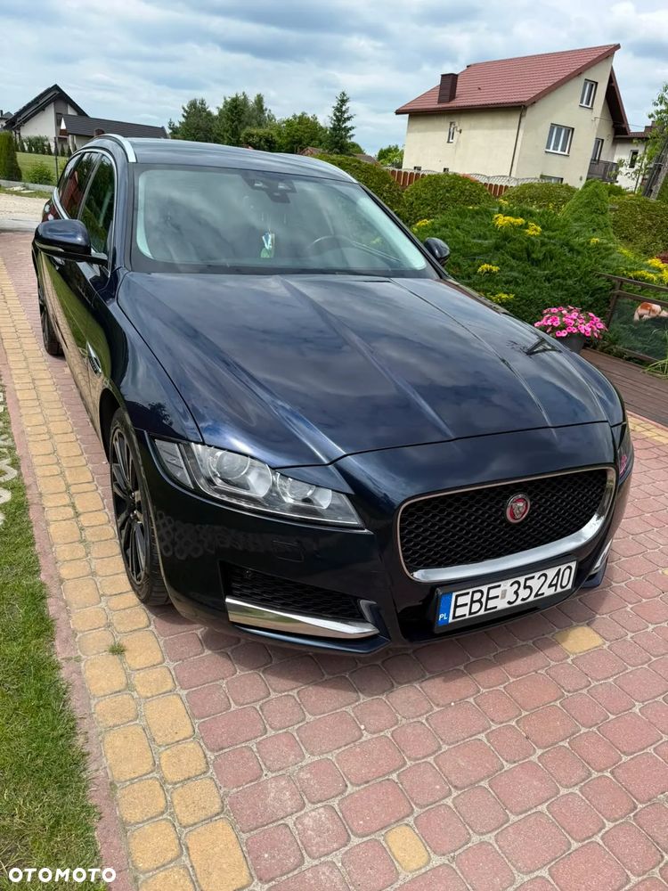 Jaguar XF 2.0 i4D AWD Prestige - 2