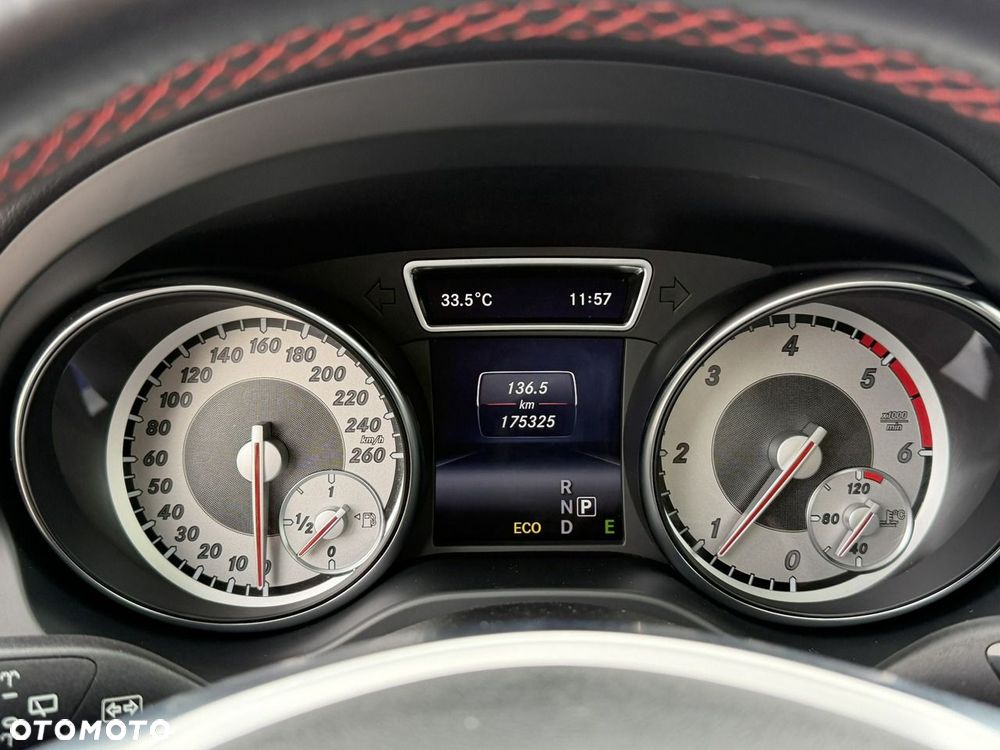Mercedes-Benz GLA 220 CDI 7G-DCT AMG Line - 29