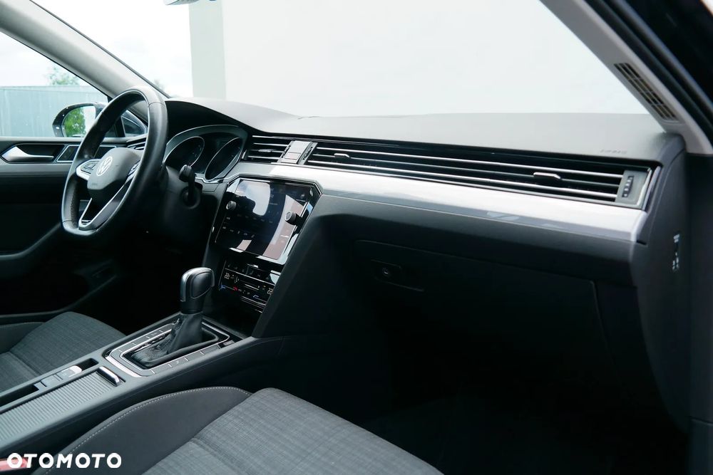 Volkswagen Passat 2.0 TSI Business DSG - 10
