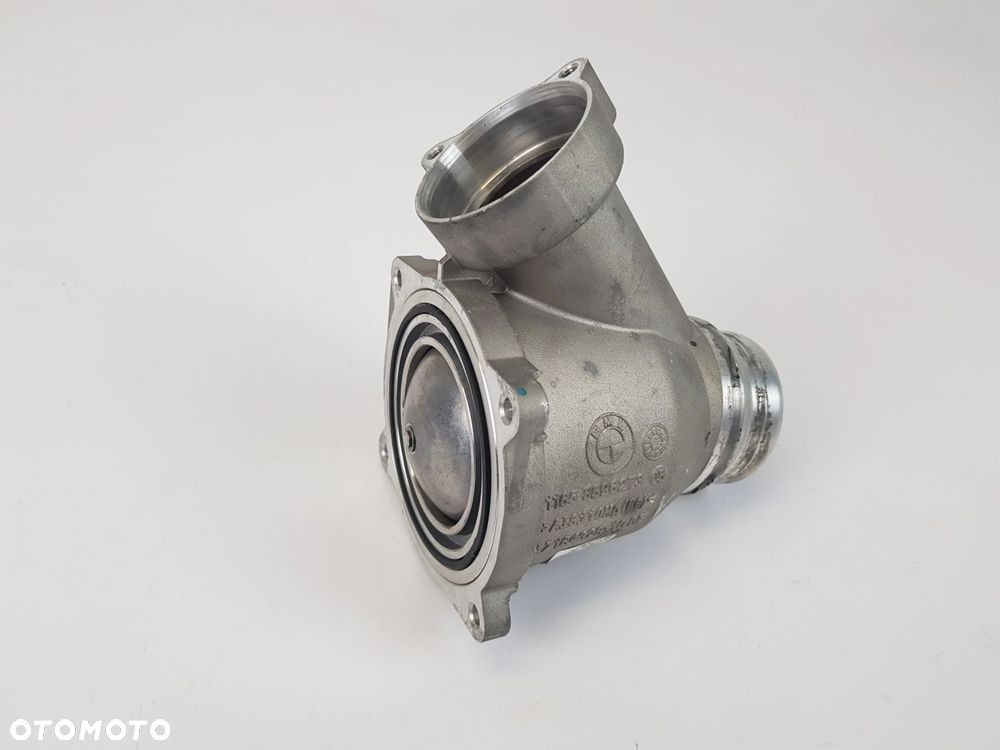 PRZEPUSTNICA OBEJŚCIOWA TURBO SPRĘŻARKI BMW 3.0D B57 G01 G02 G05 G06 G07 G11 G12 G20 G21 G30 G31