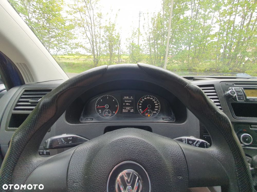Volkswagen Caravelle - 14