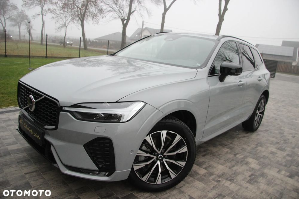 Volvo XC 60 B4 D Plus Dark - 4
