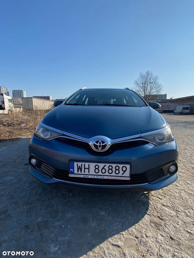 Toyota Auris 1.6 D-4D Comfort - 1