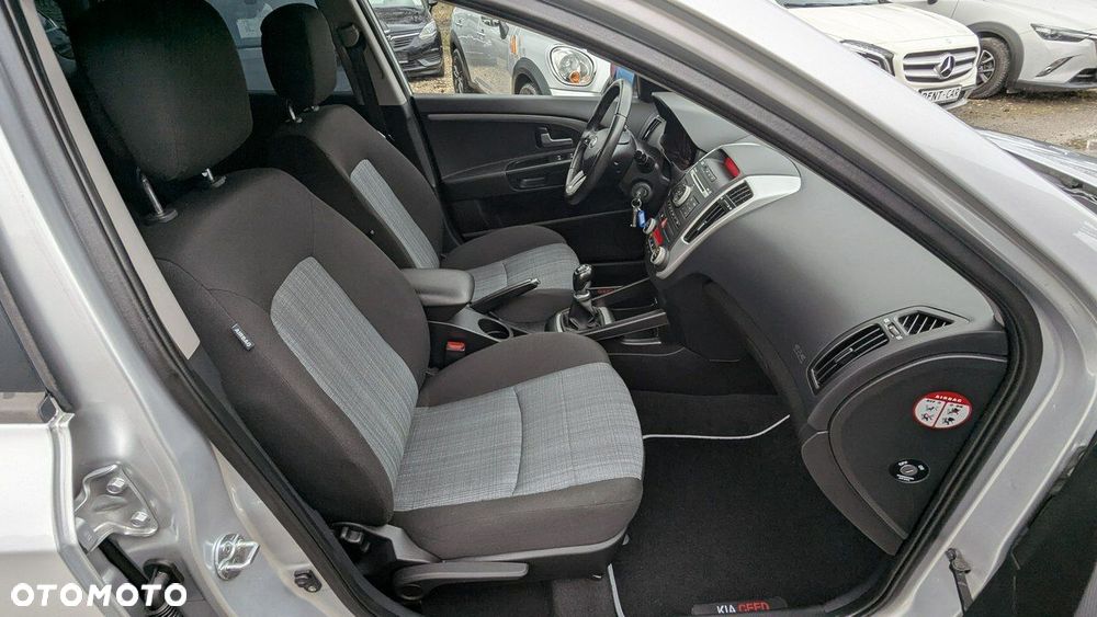 Kia Ceed - 17
