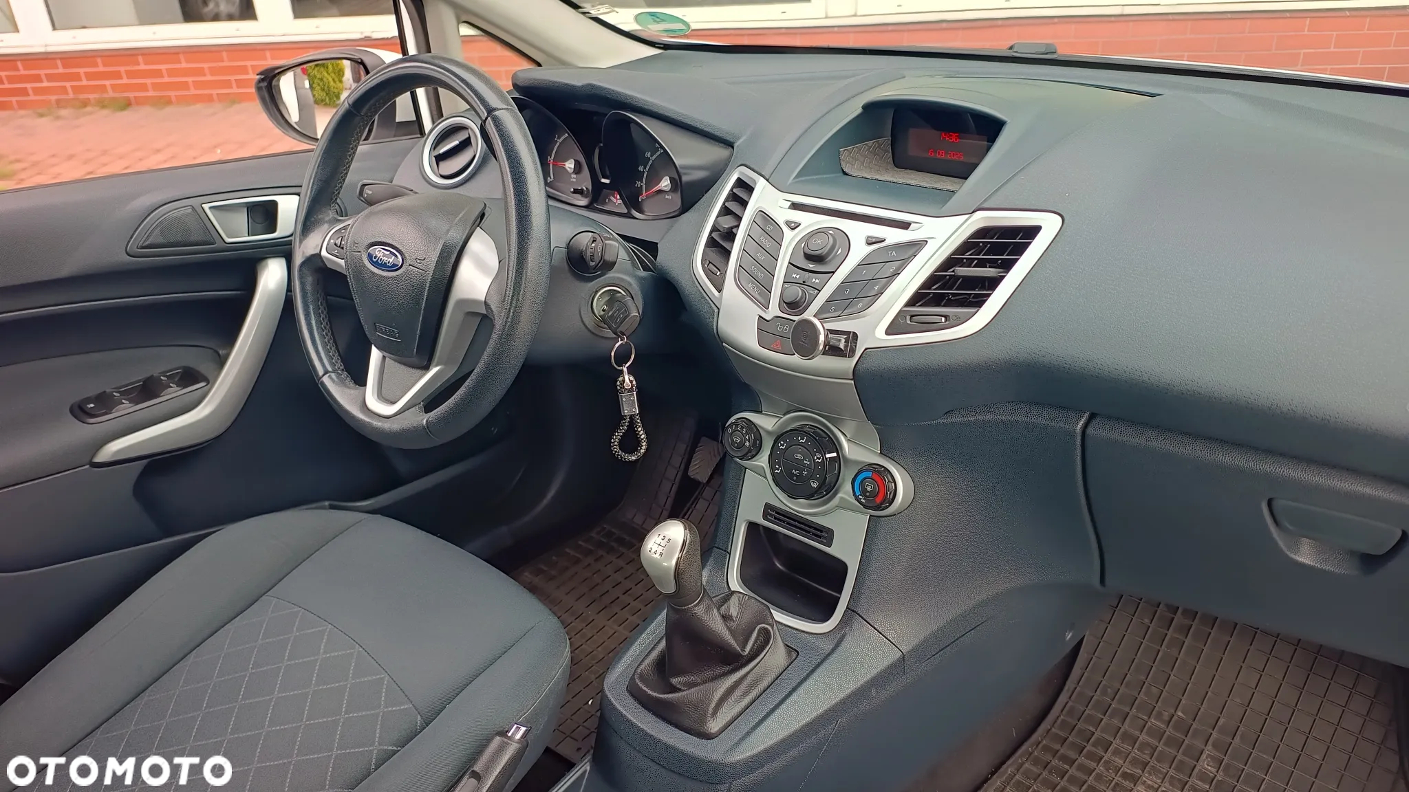 Ford Fiesta 1.25 Gold X EU5 - 24