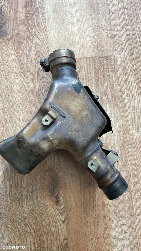 Katalizator OEM Ducati Multistrada V4 - 1