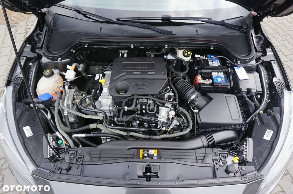 Ford Focus 1.0 EcoBoost Titanium - 29