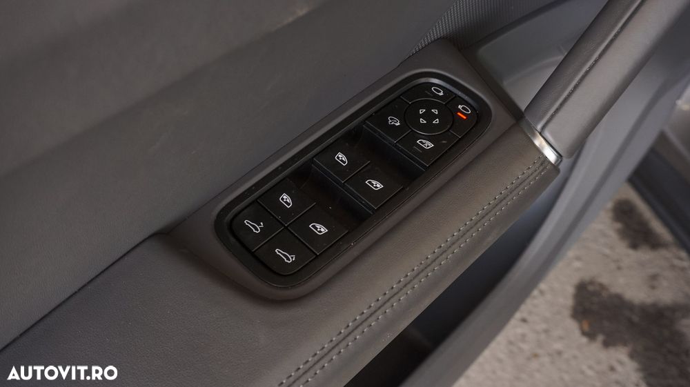 Porsche Cayenne Coupe Tiptronic S Platinum Edition - 19