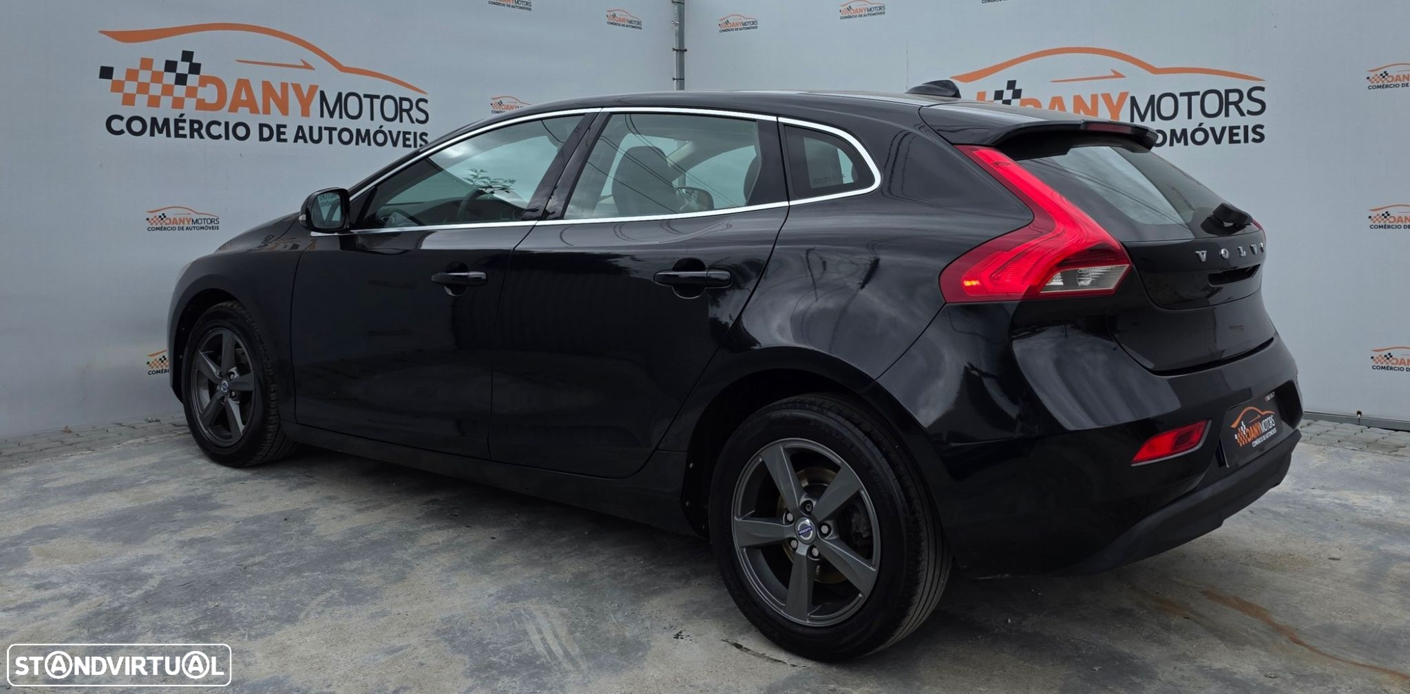 Volvo V40 1.6 D2 Momentum - 3