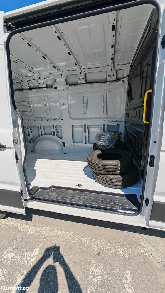Volkswagen Crafter 3.5 CD Bena L3 FWD 103kW - 10