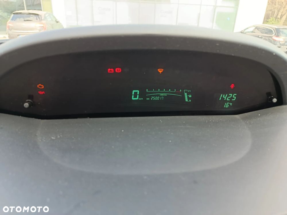 Toyota Yaris - 18