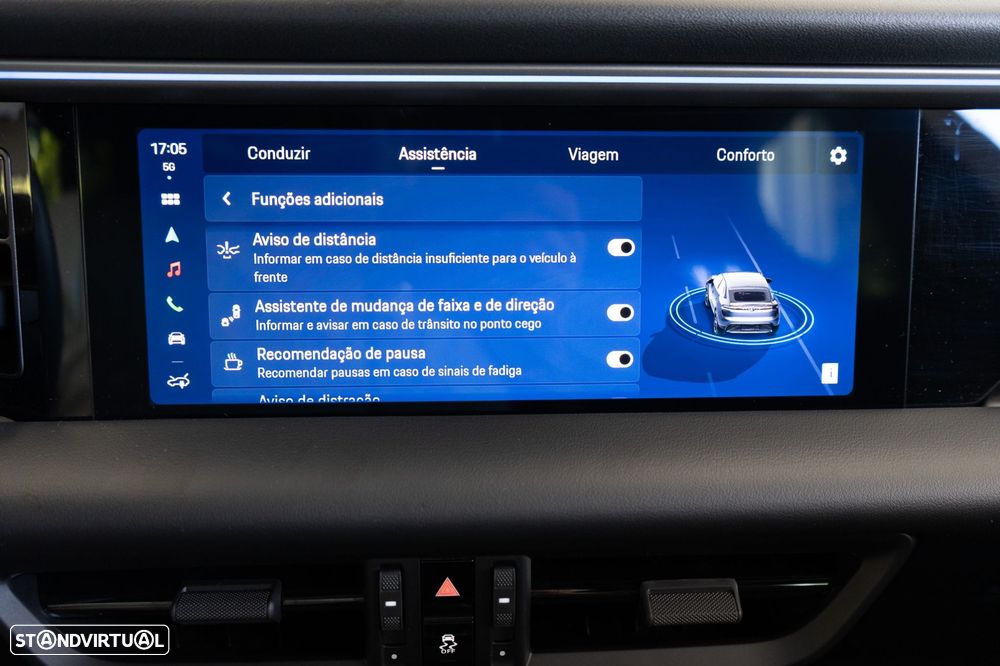 Porsche Macan Electric 4 - 19