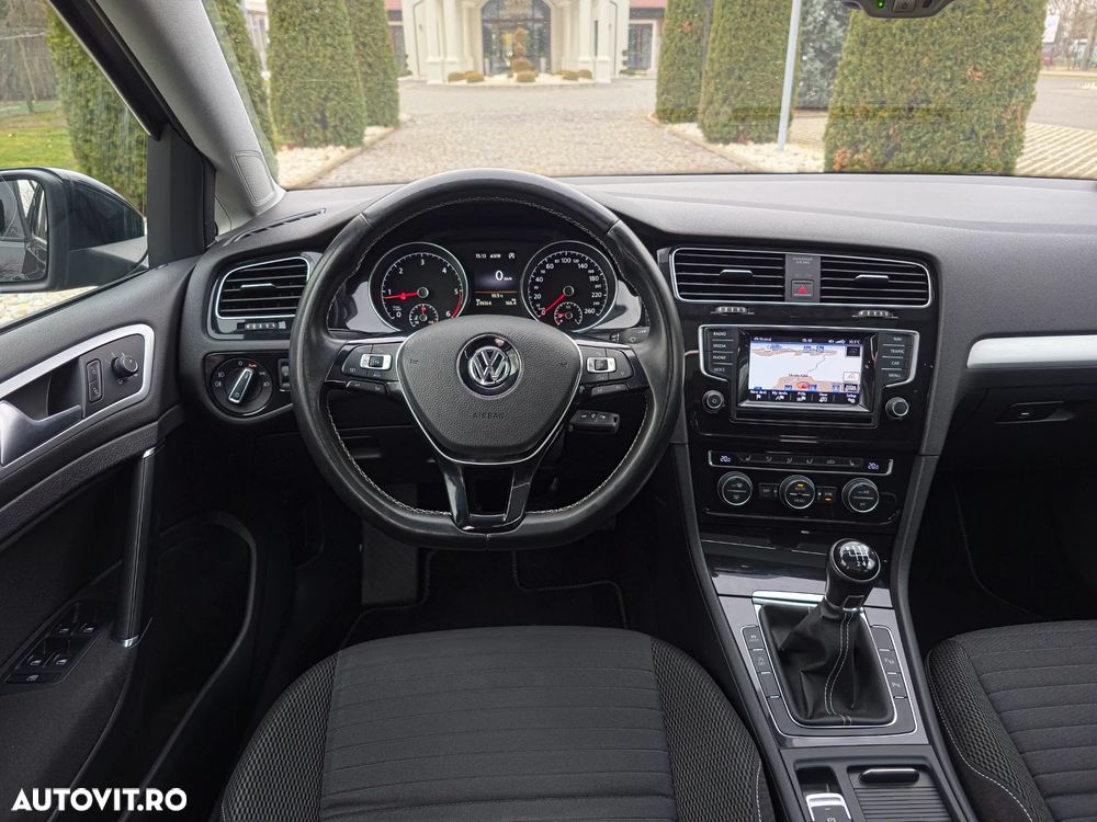 Volkswagen Golf 2.0 TDI BlueMotion Technology Cup - 17