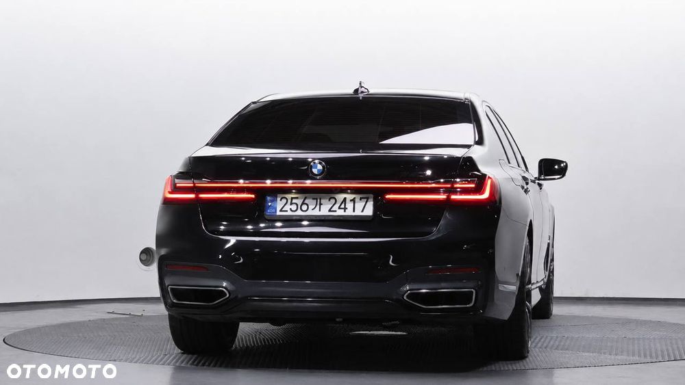 BMW Seria 7 740Li xDrive sport - 4
