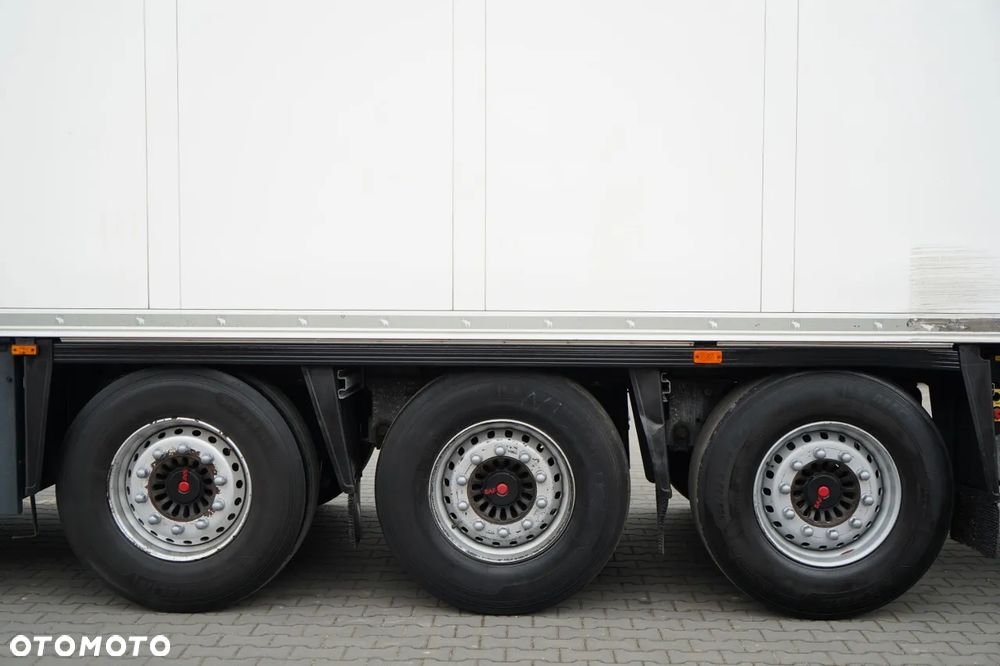 Schmitz Cargobull CARGOBULL / CHŁODNIA / THERMO KING SLXE 300 / KOSZ NA PALETY / SAF - 24