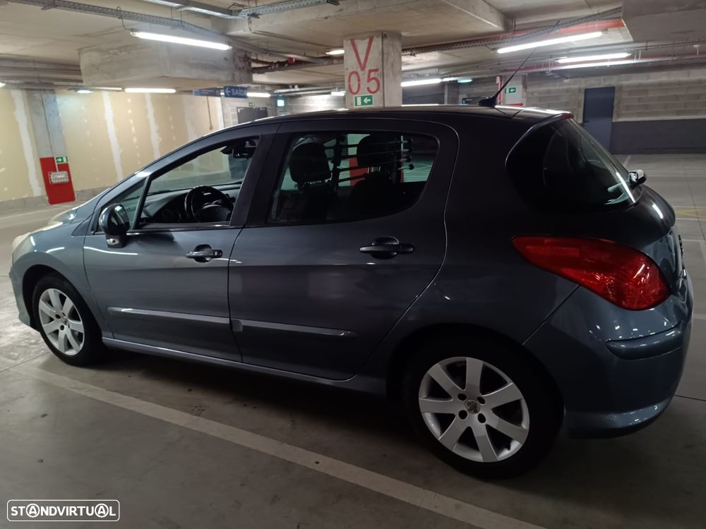 Peugeot 308 1.6 HDi Executive - 2