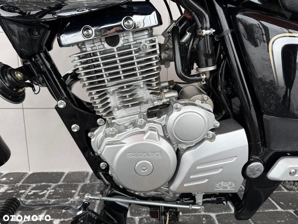 Suzuki Marauder - 27