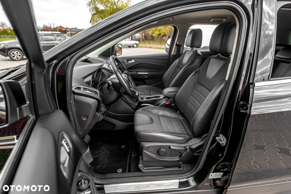 Ford Kuga 1.6 EcoBoost 4x4 Titanium - 19