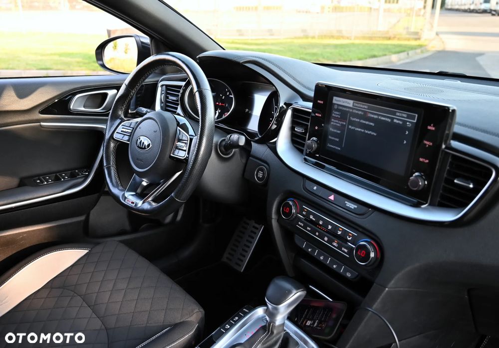 Kia ProCeed 1.4 T-GDI GT Line DCT - 27