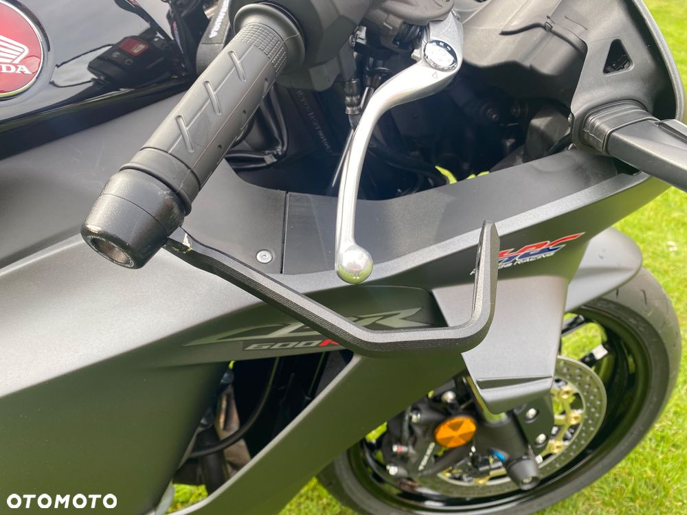 Honda CBR - 11