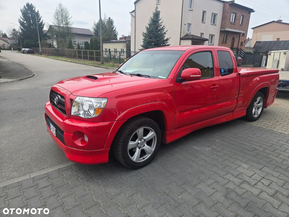 Toyota Tacoma - 2
