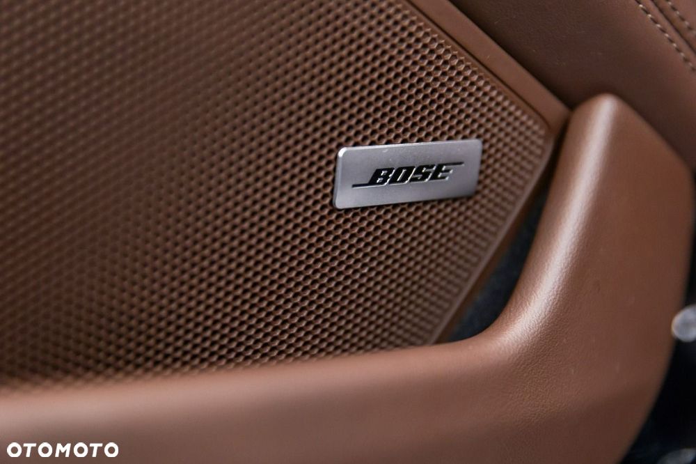 Porsche 911 Carrera 4 PDK - 34