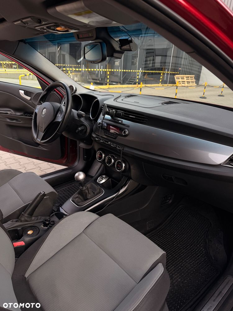 Alfa Romeo Giulietta 1.4 TB Distinctive - 16