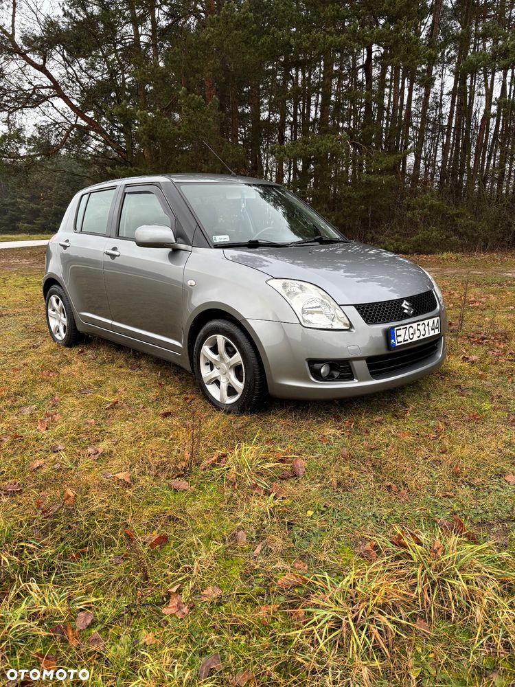 Suzuki Swift - 4