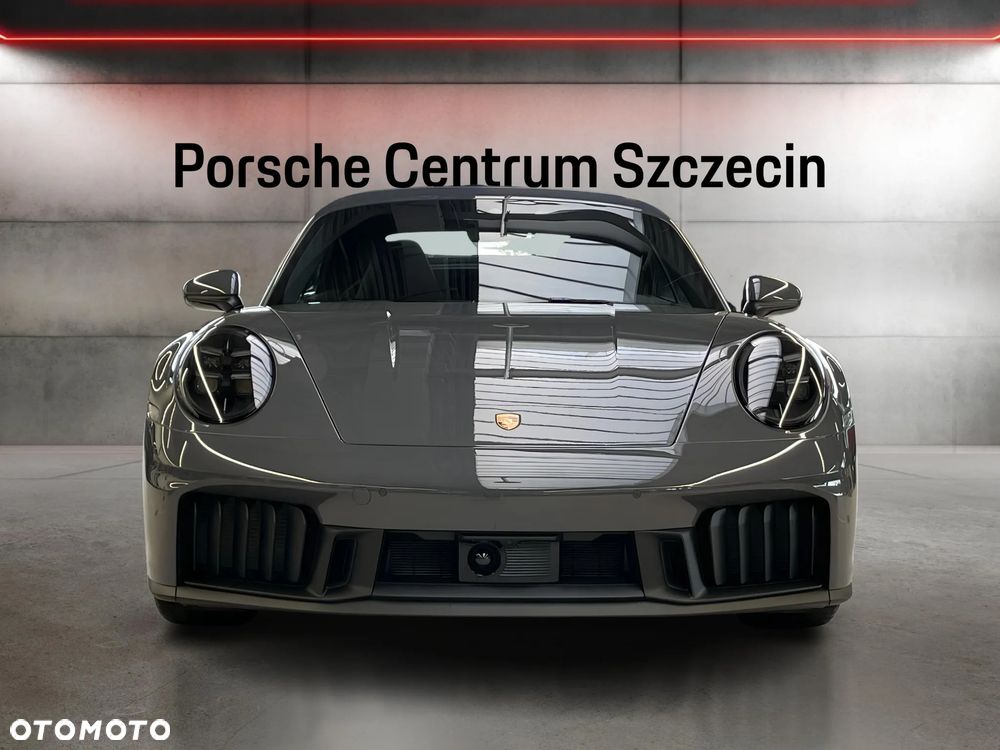 Porsche 911 Carrera T-Hybrid 4 GTS - 8