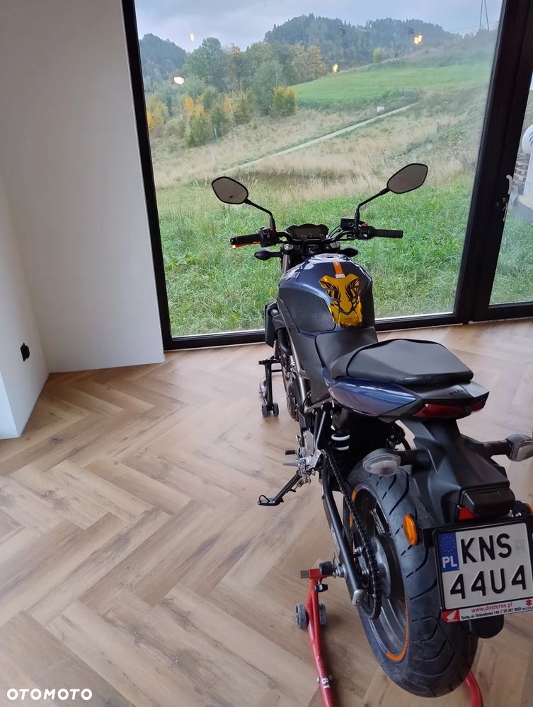 Suzuki SV - 4