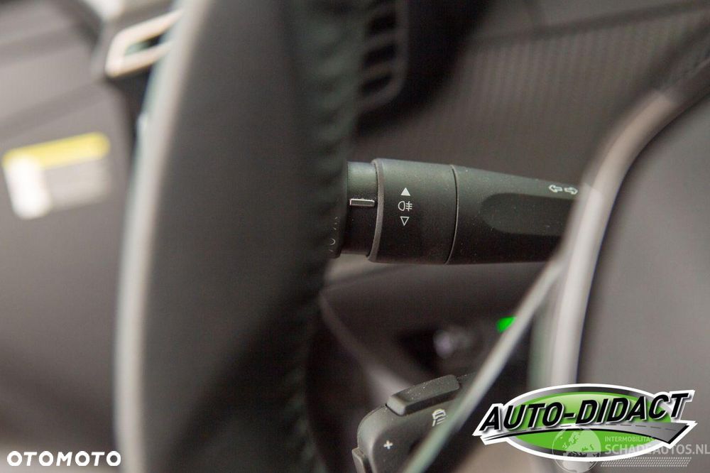 Peugeot 208 Elektromotor 136 Allure Pack - 24
