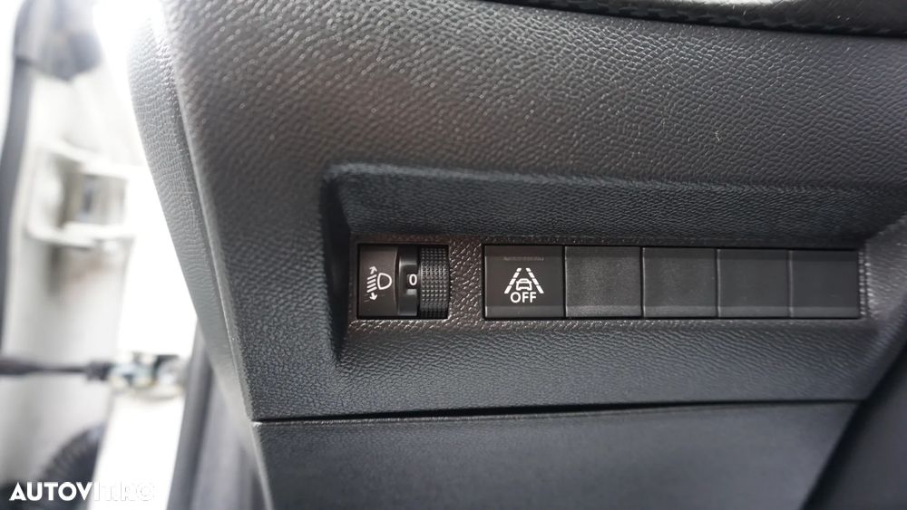 Peugeot 208 BlueHDi 100 GT - 18