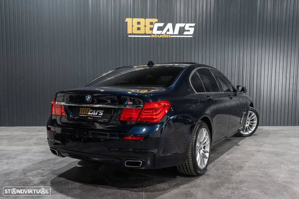 BMW 740 d Pack M - 46