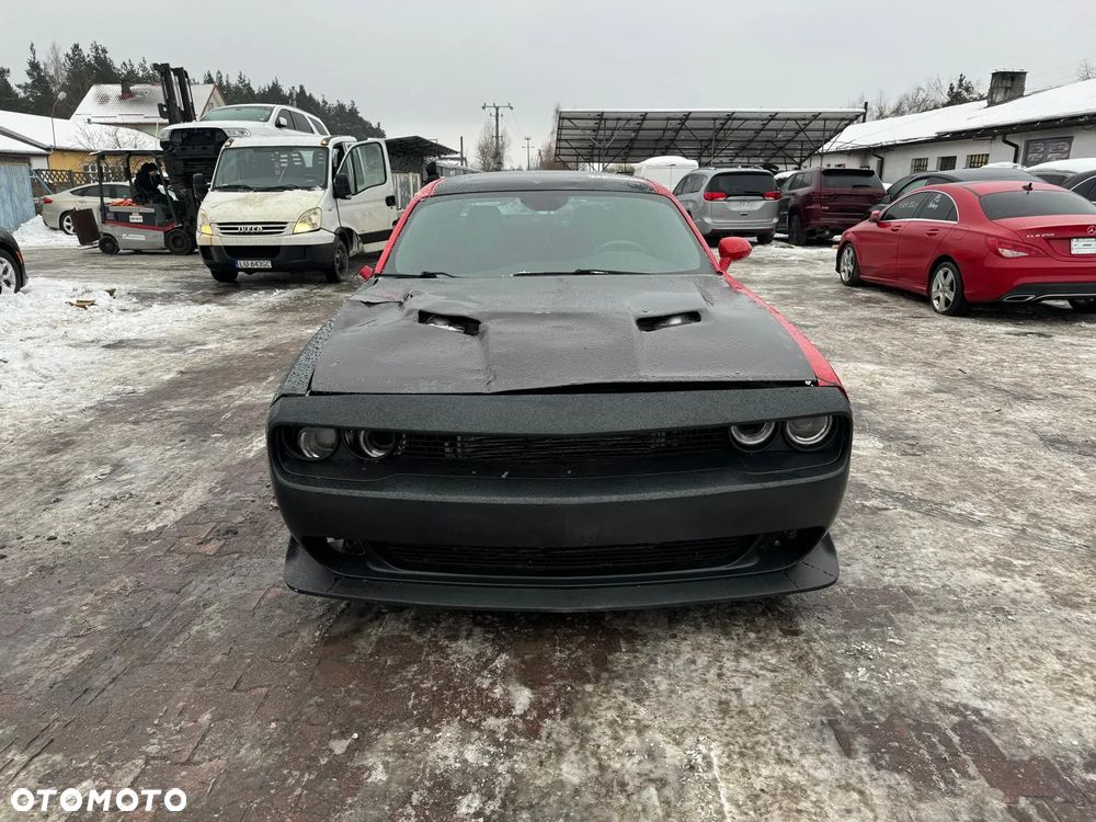 Dodge Challenger - 4