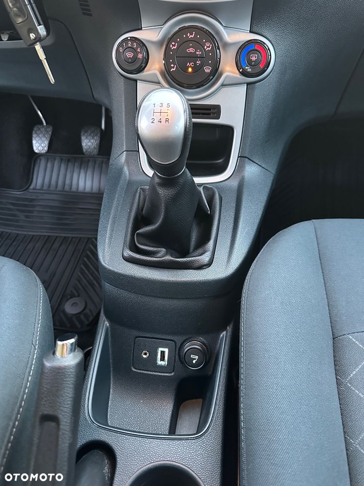 Ford Fiesta 1.25 Ambiente EU5 - 30