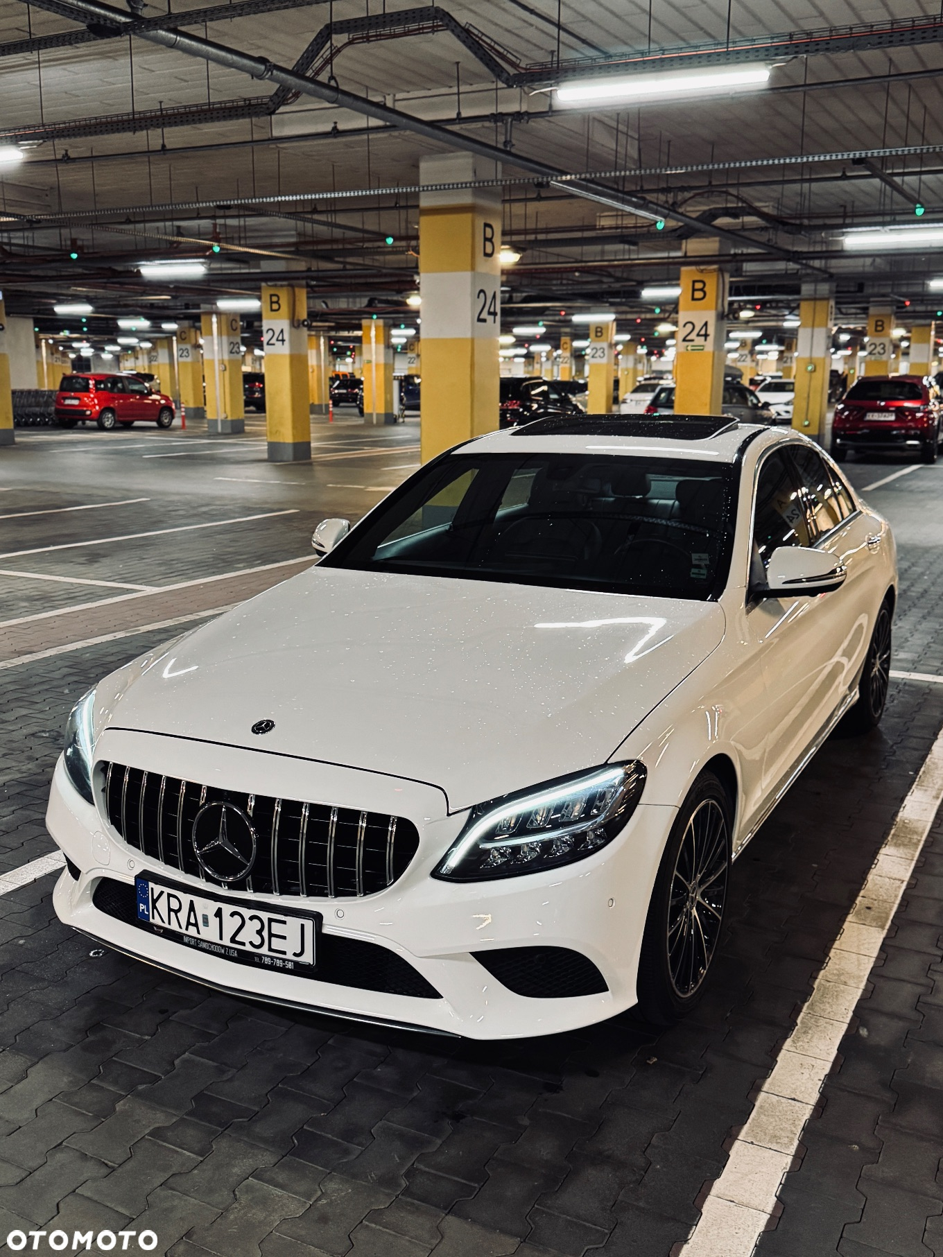 Mercedes-Benz Klasa C 300 9G-TRONIC - 2